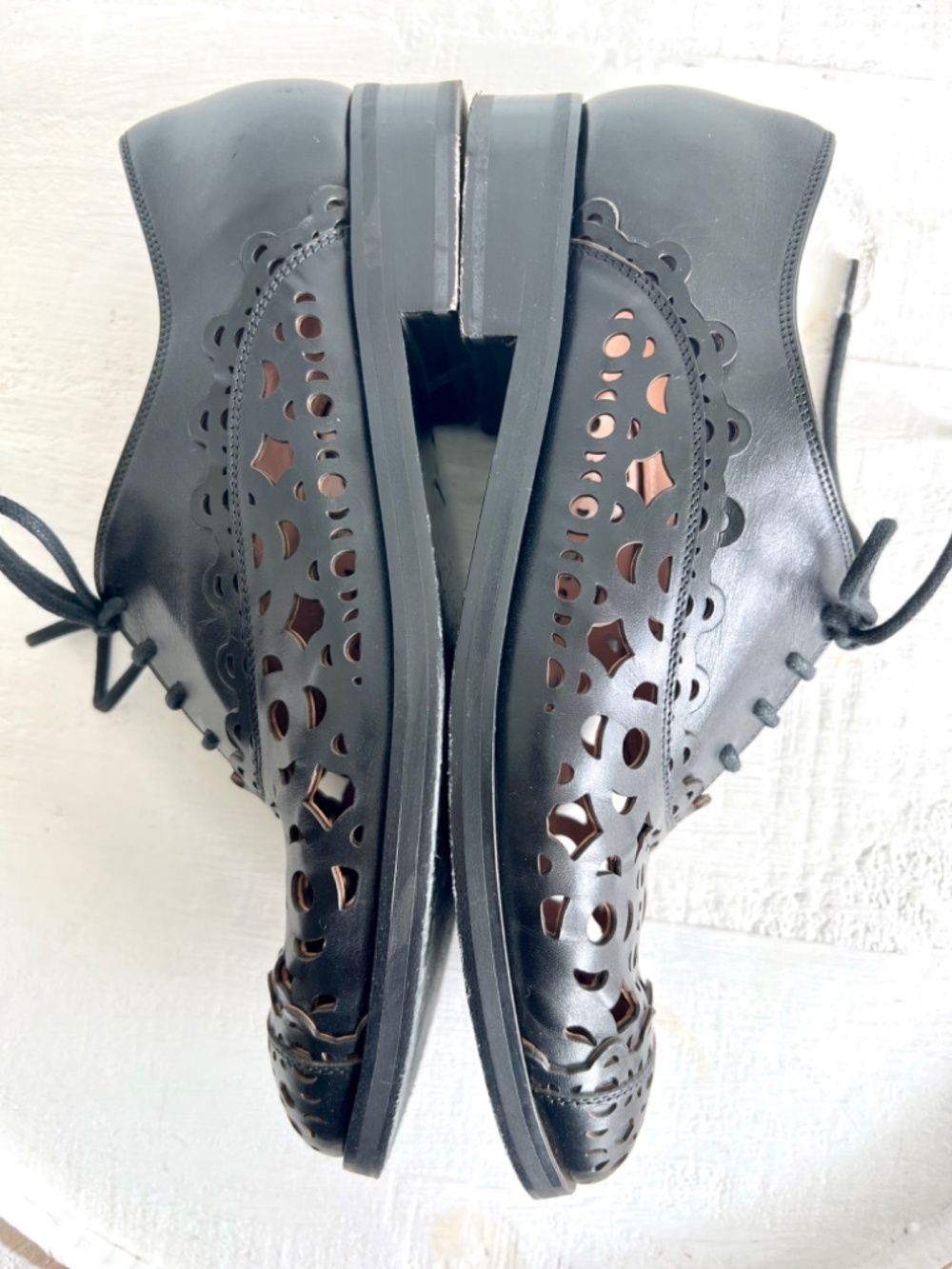 ALAIA PARIS Laser Cut Lace Up Oxfords in Black - with Dust Bags & Box - 39 1/2 - Picture 6 of 15